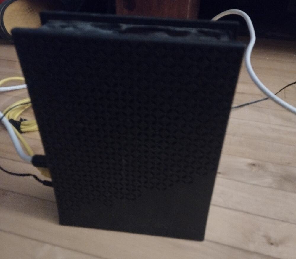 Spectrum DOCSIS 3.1 Cable Modem E31T2V1 Gigabit High-Speed Internet - Working